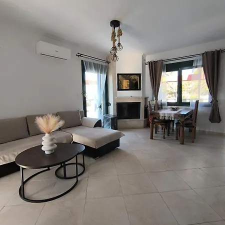 Leontsini Country Villa