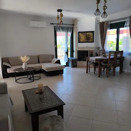 Leontsini Country Villa