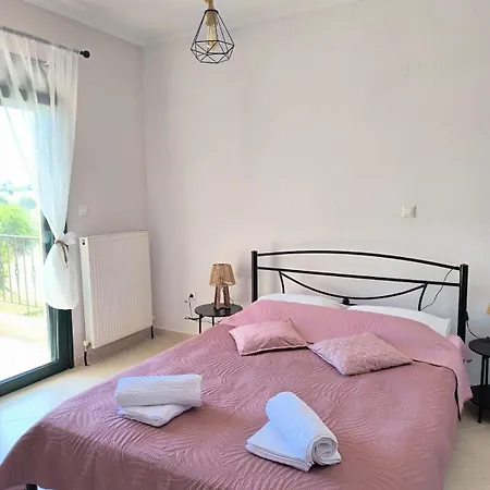 فيلة Leontsini Country Villa *