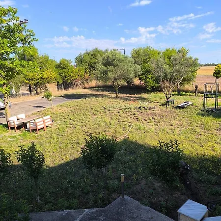Leontsini Country Villa فيلة *