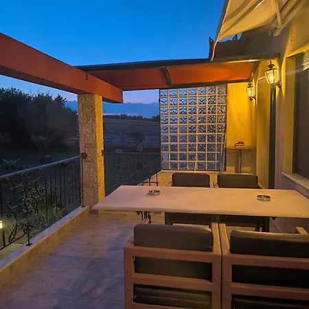 Leontsini Country Villa إبانومي