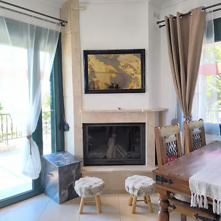 Leontsini Country Villa إبانومي